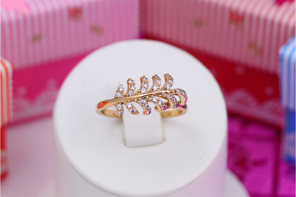 Кольцо Xuping Jewelry ветка акации  р 19 золотистое