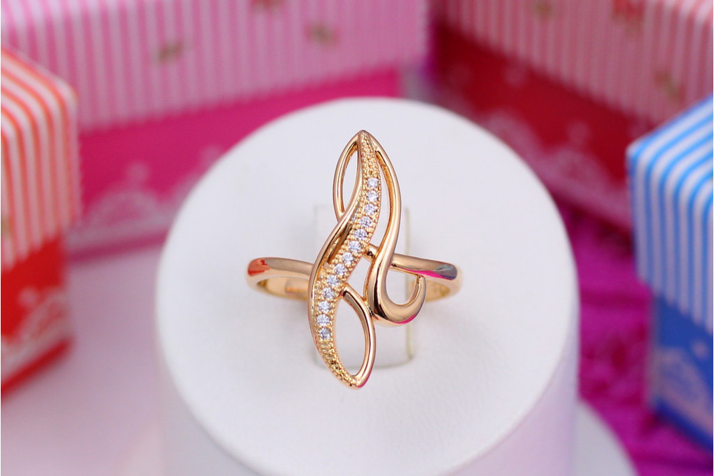 Кольцо Xuping Jewelry перстень витое с камнями  р 16 золотистое
