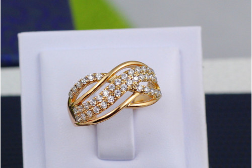 Кольцо Xuping Jewelry восьмерка переплетаются три дорожки из камней  р 16  золотистое