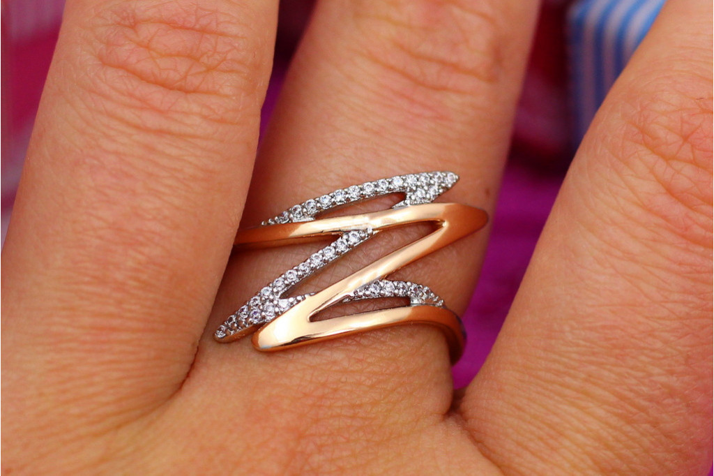 Кольцо Xuping Jewelry с родием молния р 16 золотистое