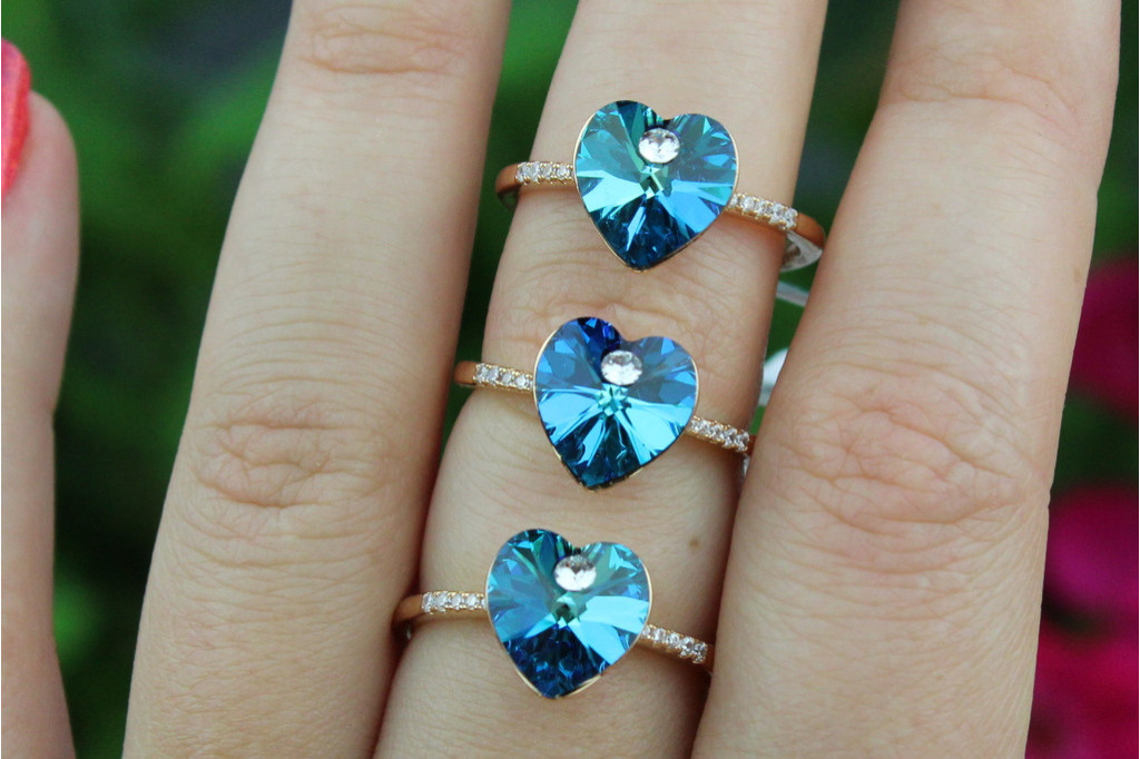 Кільце Xuping Jewelry сердечко Сваровскі блакитне хамелеон р 17 золотисте