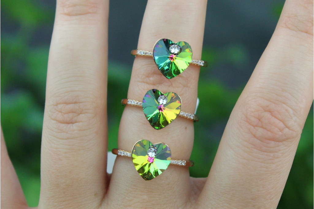 Кільце Xuping Jewelry сердечко Сваровскі зелене хамелеон р 17 золотисте