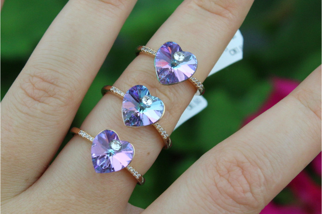 Кільце Xuping Jewelry сердечко Сваровскі фіолетове хамелеон р 16 золотисте
