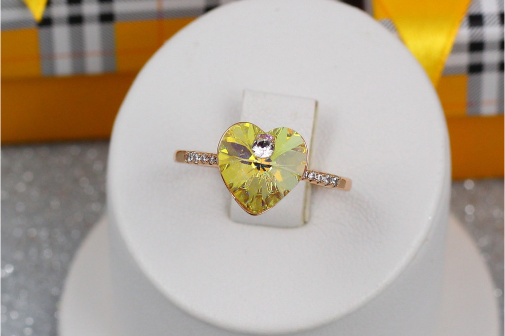 Кільце Xuping Jewelry сердечко Сваровскі біле хамелеон р 18 золотисте