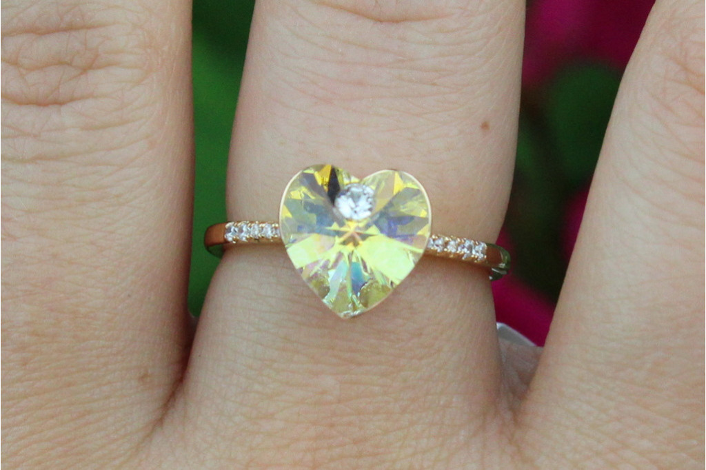 Кільце Xuping Jewelry сердечко Сваровскі біле хамелеон р 18 золотисте