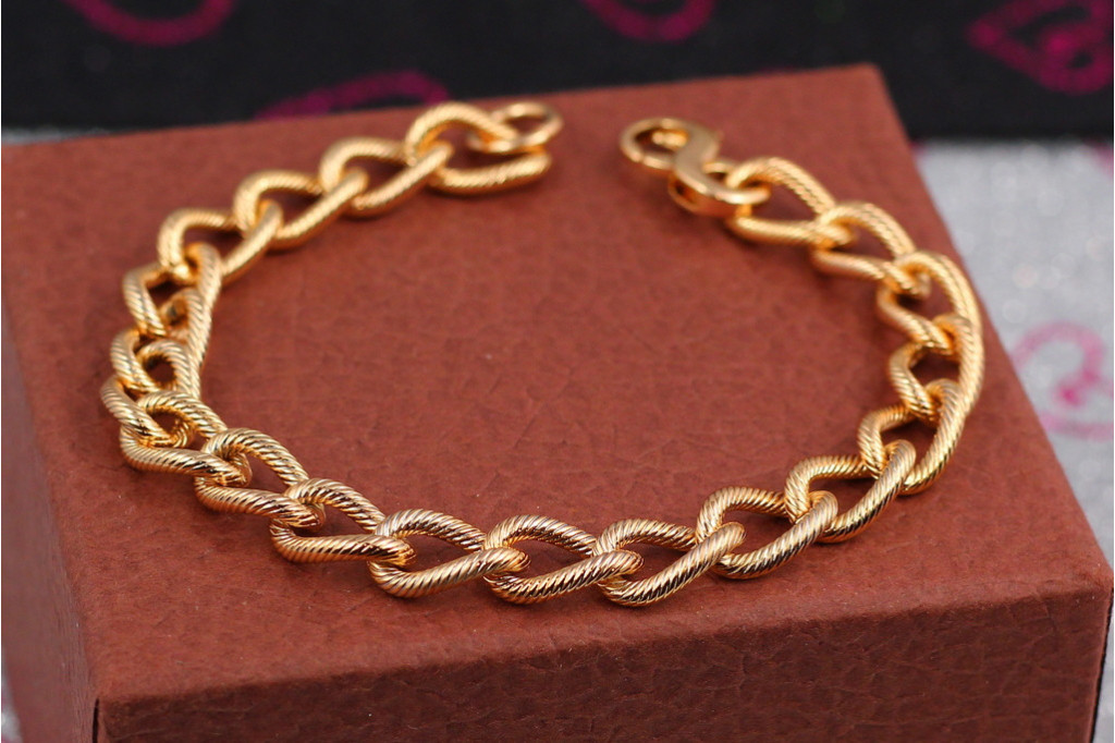 Браслет Xuping Jewelry крепление звеньев восьмеркой 20 см 7 мм золотистый