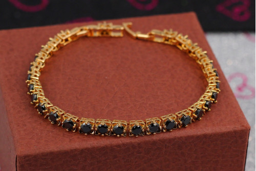 Браслет Xuping Jewelry квадратные звенья с черными камнями 19 см 5 мм золотистый