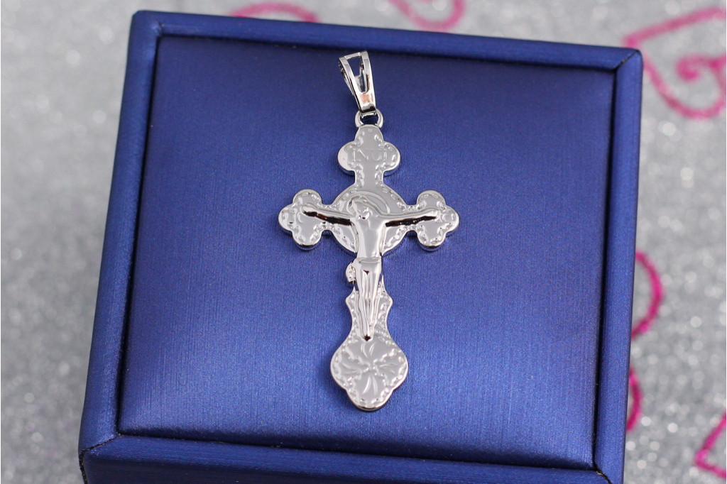 Крестик Xuping Jewelry классический с распятием 4 см серебристый