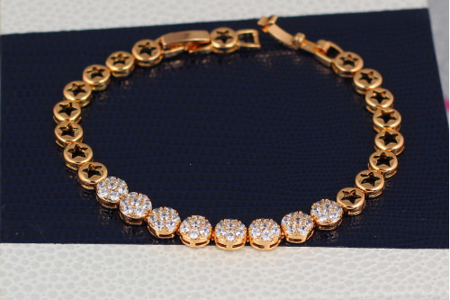 Браслет Xuping Jewelry круглі ланки з зірками по центру вісім з камінчиками 17 см золотистий