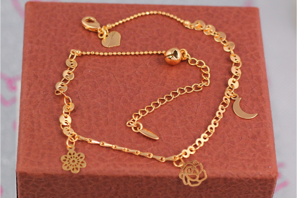 Браслет Xuping Jewelry на ногу снежинка роза месяц 25 см добавка цепи 4 см золотистый
