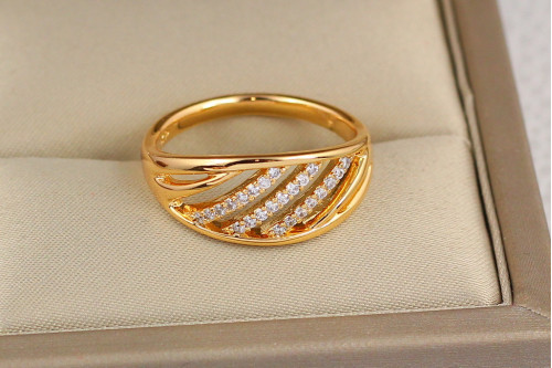 Кольцо Xuping Jewelry три диагонали 19 р золотистое