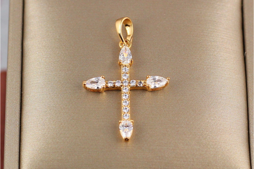 Хрестик Xuping Jewelry з камінням і великими мигдалевими фіанітами 2,5 см золотистий