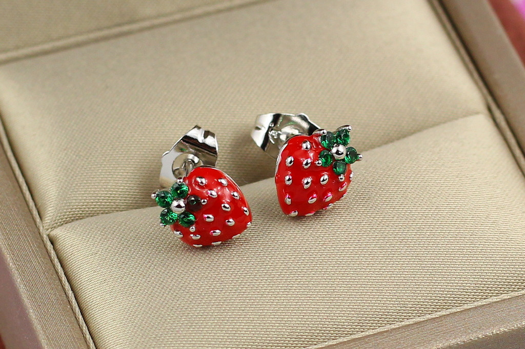 Серьги гвоздик Xuping Jewelry клубничка красная 1 см серебристые