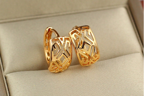 Сережки Xuping Jewelry колечки з різьбленим геометричним орнаментом 1,4 см золотисті