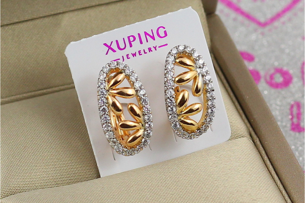 Сережки Xuping Jewelry зустрічні трьохлистники у колі з родієм 1.7 см золотисті