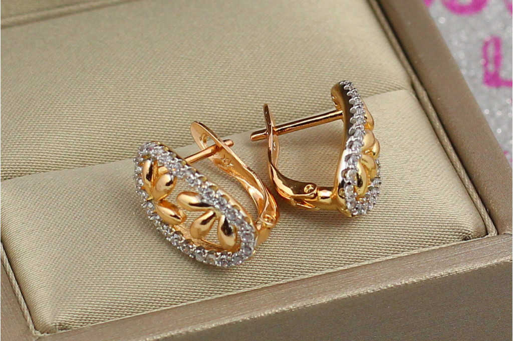 Сережки Xuping Jewelry зустрічні трьохлистники у колі з родієм 1.7 см золотисті