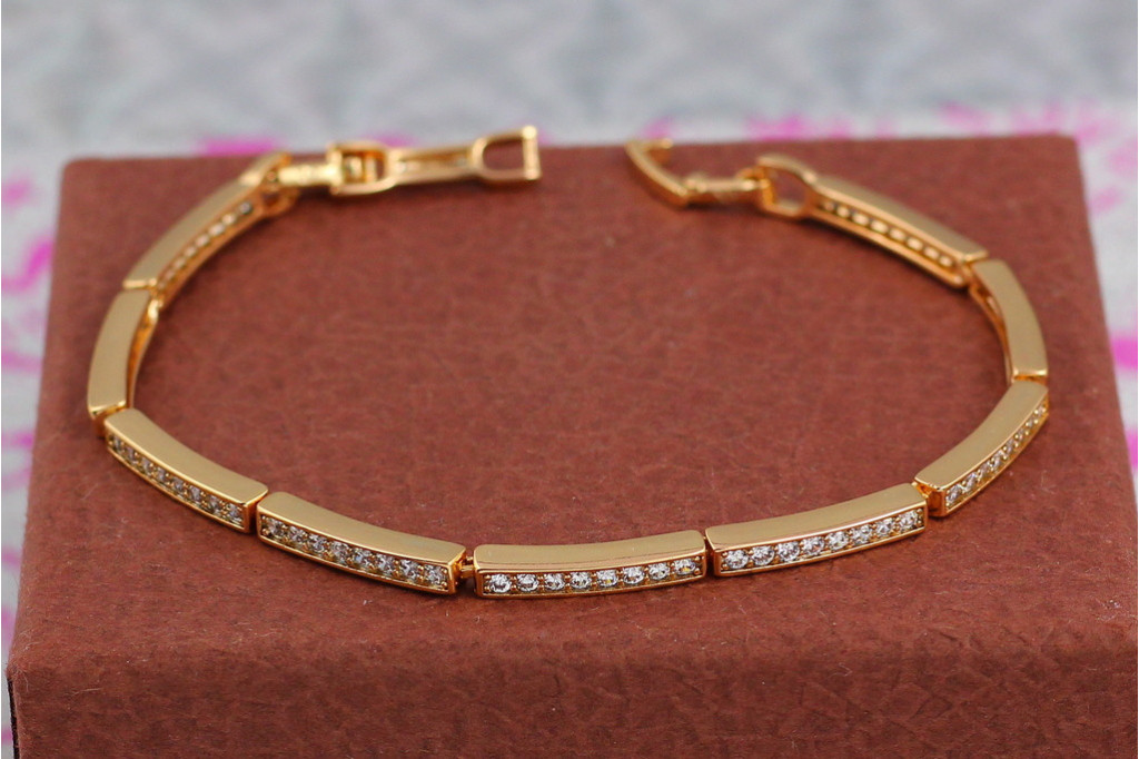 Браслет Xuping Jewelry тонкі ланки в одну доріжку з білих каменів 17 см 3 мм золотистий