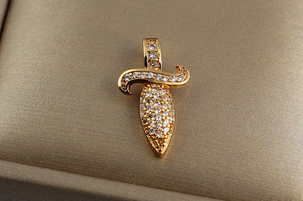 Кулон Xuping Jewelry кинжал 2 см золотистий
