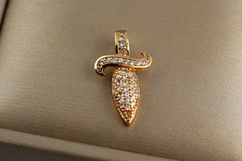 Кулон Xuping Jewelry кинжал 2 см золотистый
