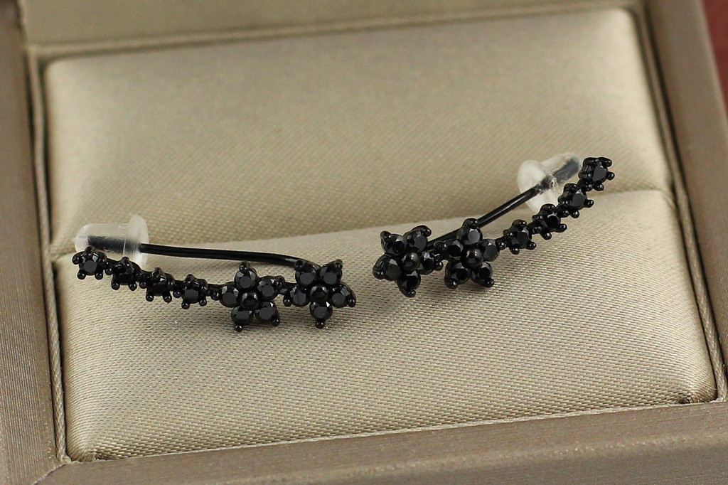 Серьги каффы Xuping Jewelry два цветочка  2 см с покрытием блэк ган  черные