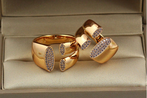 Кільце Xuping Jewelry розсувне три овали з каменів р 16 золотисте