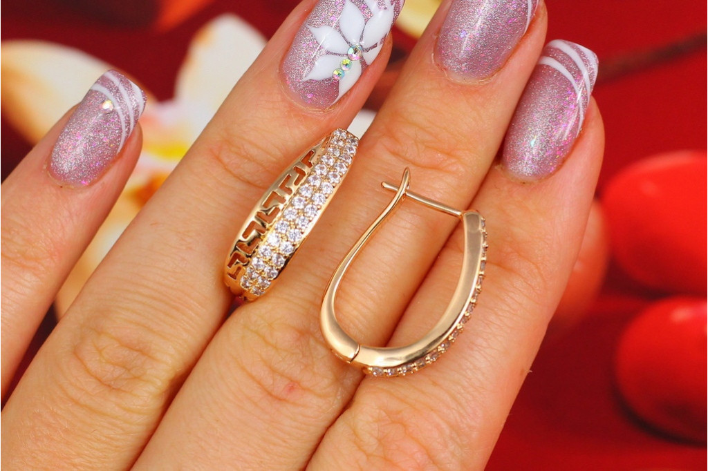 Сережки Xuping Jewelry дві паралелі з грецьким орнаментом 2.5 см золотисті