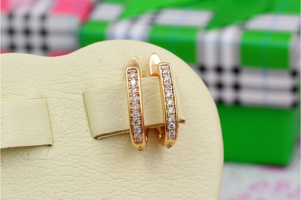 Сережки Xuping Jewelry прямокутні доріжки з камінням 1.5 см золотисті