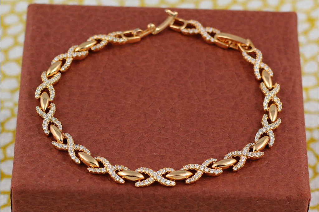 Браслет Xuping Jewelry кельтский узор 20 см  7 мм золотистый
