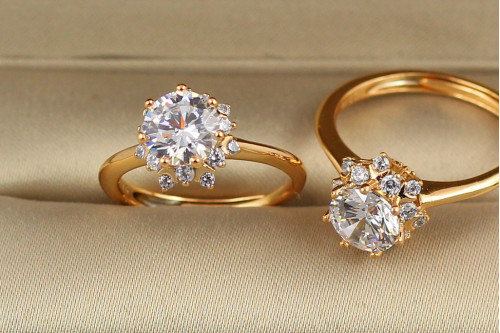Кільце Xuping Jewelry розсувне елегантне з білим каменем р 18 золотисте