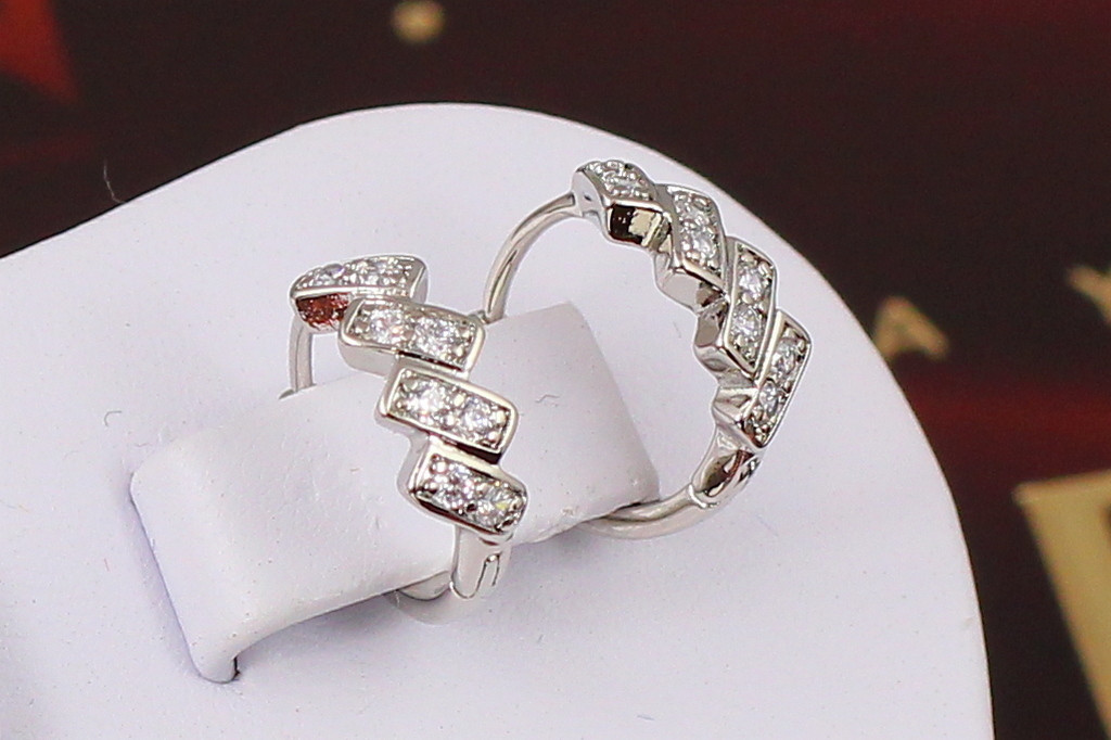 Серьги кольца Хuping Jewelry елочка 1.3 см серебристые