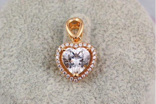 Кулон Xuping Jewelry біле серце в обідку з дрібних фіанітів для тонкого ланцюга 1.2 см золотистий