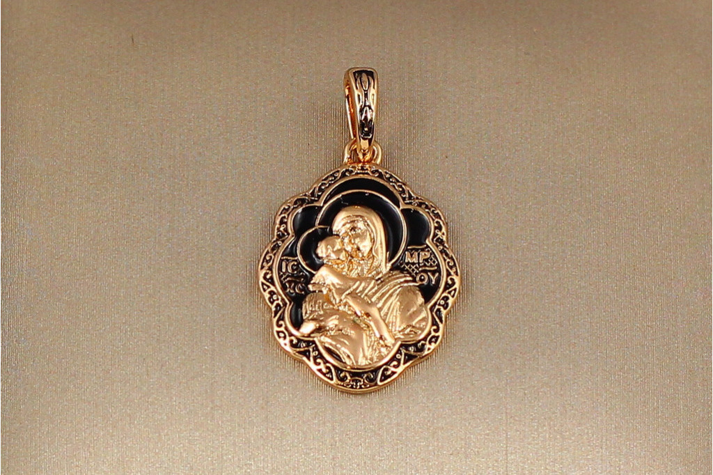 Ладанка Xuping Jewelry дева Мария с младенцем на черной глазури 2.1 см золотистая