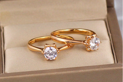 Кольцо Xuping Jewelry тонкое с фианитом шестигранник  р 16  золотистое