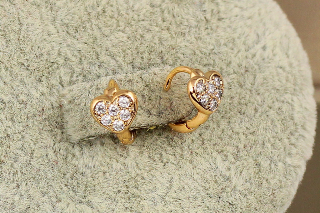 Серьги детские Xuping Jewelry сердечко с фианитами 8 мм золотистые
