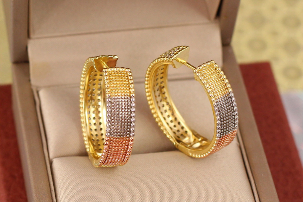 Сережки кільця Xuping Jewelry веселка з камінням 2.8 см лимонне золото