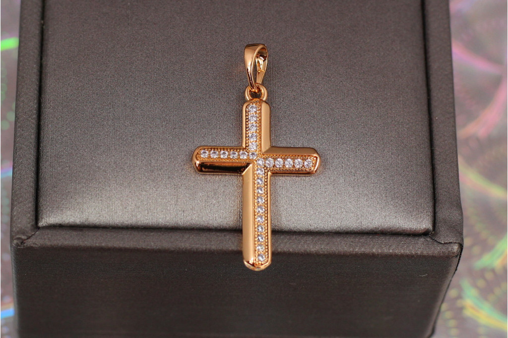 Крестик Xuping Jewelry с камнями на противоположных углах 2.8 см  золотистый