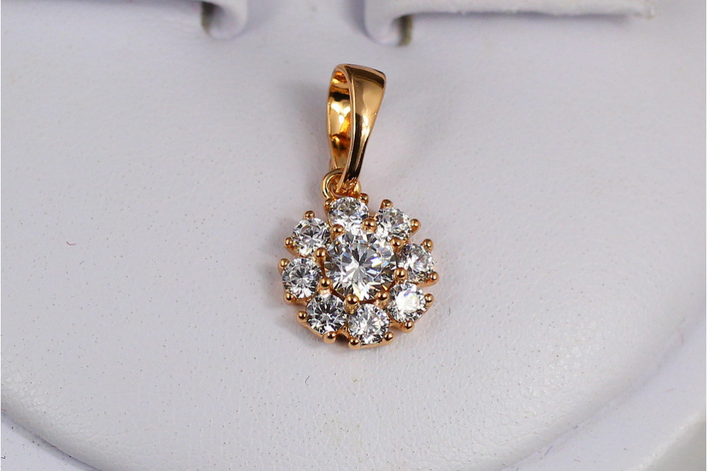 Кулон Xuping Jewelry незабудка из белых фианитов 9 мм золотистый