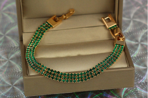Браслет Xuping Jewelry три доріжки з зелених каменів 17 см 8 мм золотистий
