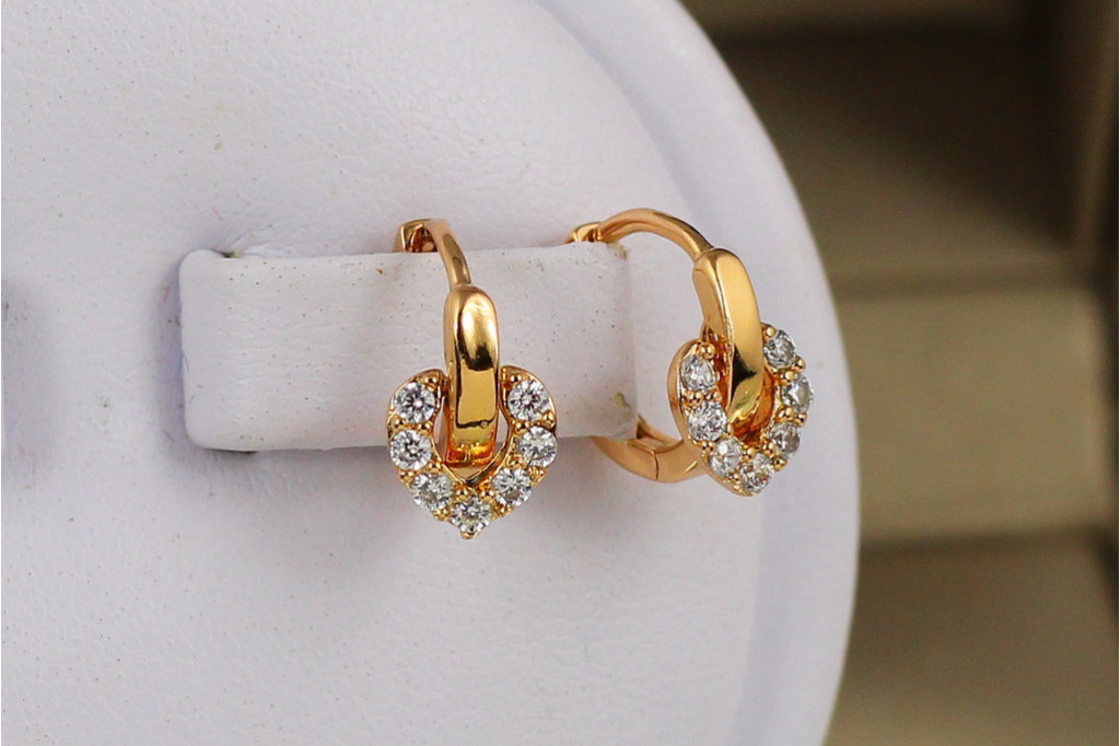 Серьги детские Xuping Jewelry сердечко из фианитов на колечке 1 см золотистые