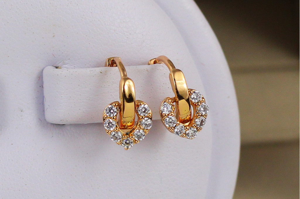 Серьги детские Xuping Jewelry сердечко из фианитов на колечке 1 см золотистые