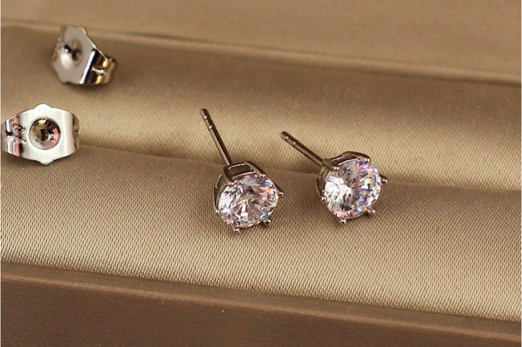 Серьги гвоздики Xuping Jewelry камешки на шесть креплений 6 мм  серебристые
