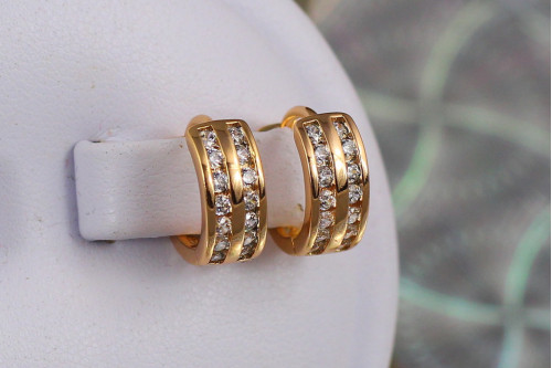 Серьги кольца Хuping Jewelry две полосы сзади узор 1.2 см золотистые