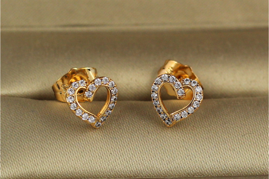 Сережки гвоздики Xuping Jewelry серце зап'ята 9 мм золотисті