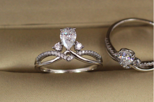 Кольцо Xuping Jewelry лесная нимфа р 19 серебристое