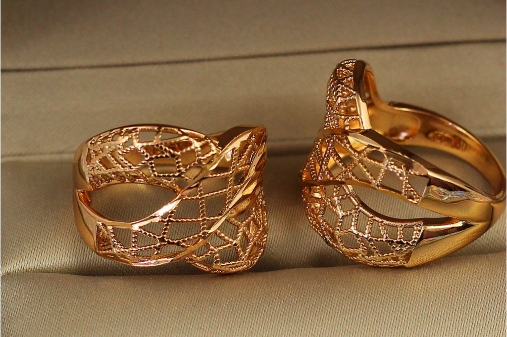Кольцо Xuping Jewelry страсть р 19 золотистое