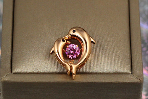 Кулон Xuping Jewelry два дельфина с розовым танцующим фианитом для тонкой цепи 1.9 см золотистый