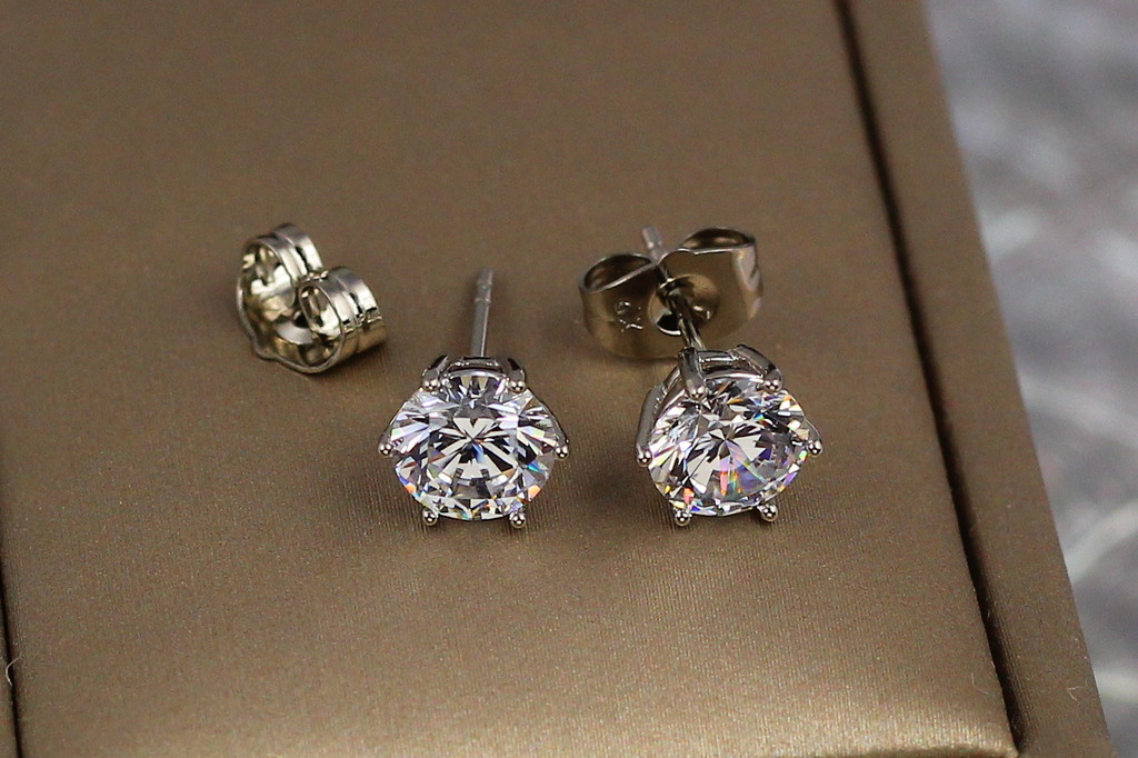Серьги гвоздики Xuping Jewelry камешки на шесть креплений 7 мм серебристые