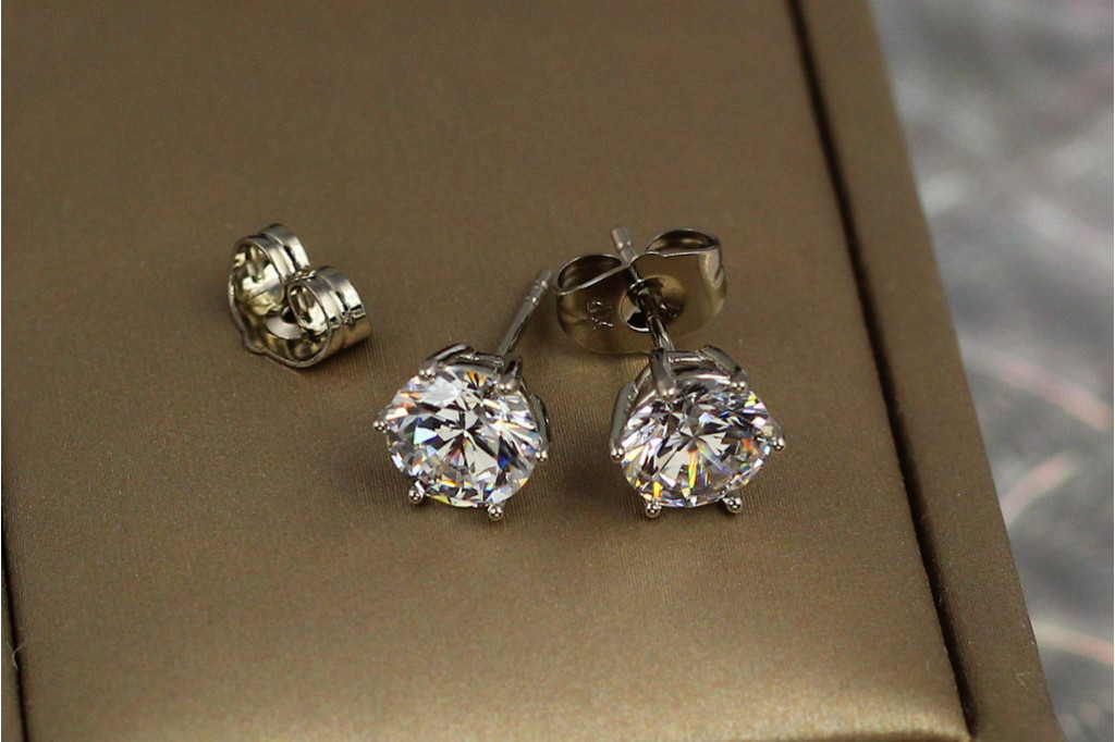 Серьги гвоздики Xuping Jewelry камешки на шесть креплений 7 мм серебристые