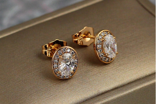 Серьги гвоздики Xuping Jewelry овальные малинки с белыми камнями 10 мм  золотистые