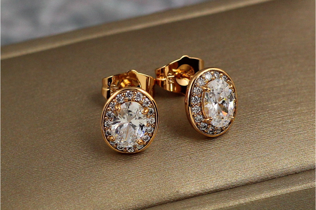 Серьги гвоздики Xuping Jewelry овальные малинки с белыми камнями 10 мм  золотистые